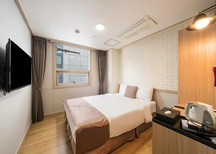 호텔 명동 3*